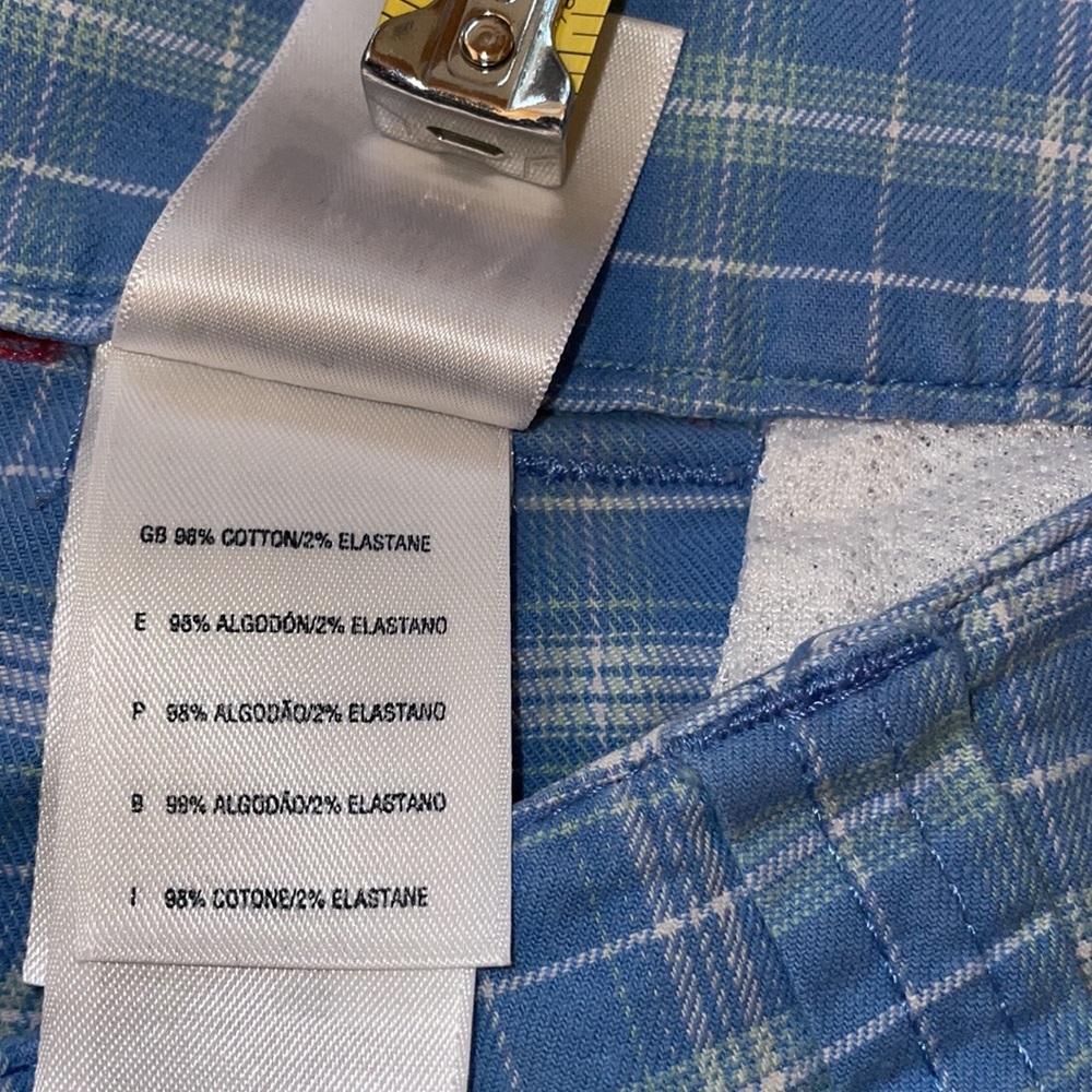 The North Face 10” V-Back Plaid Shorts, Size 6 - Picture 11 of 16